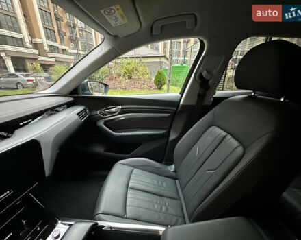 Синий Ауди E-Tron, объемом двигателя 0 л и пробегом 73 тыс. км за 34900 $, фото 36 на Automoto.ua