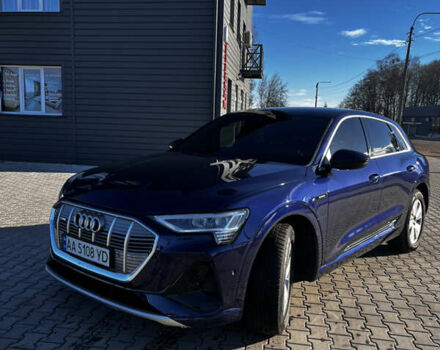 Синій Ауді E-Tron, об'ємом двигуна 0 л та пробігом 82 тис. км за 34800 $, фото 1 на Automoto.ua