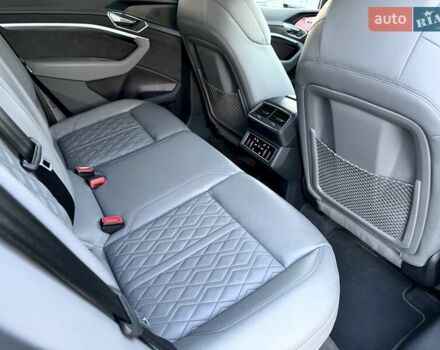 Синий Ауди E-Tron, объемом двигателя 0 л и пробегом 44 тыс. км за 46600 $, фото 55 на Automoto.ua