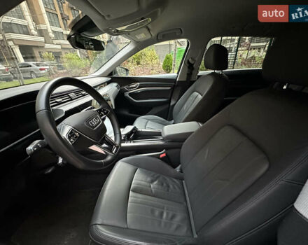 Синий Ауди E-Tron, объемом двигателя 0 л и пробегом 73 тыс. км за 34900 $, фото 33 на Automoto.ua