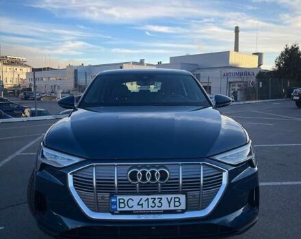 Синий Ауди E-Tron, объемом двигателя 0 л и пробегом 69 тыс. км за 31000 $, фото 2 на Automoto.ua