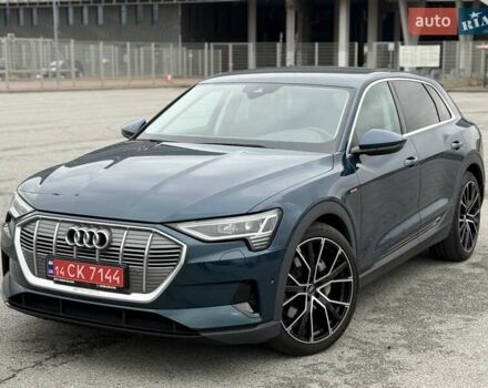 Синий Ауди E-Tron, объемом двигателя 0 л и пробегом 69 тыс. км за 33300 $, фото 4 на Automoto.ua