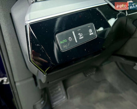 Синий Ауди E-Tron, объемом двигателя 0 л и пробегом 94 тыс. км за 34900 $, фото 20 на Automoto.ua