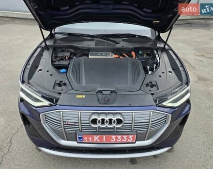 Синий Ауди E-Tron, объемом двигателя 0 л и пробегом 49 тыс. км за 39900 $, фото 21 на Automoto.ua
