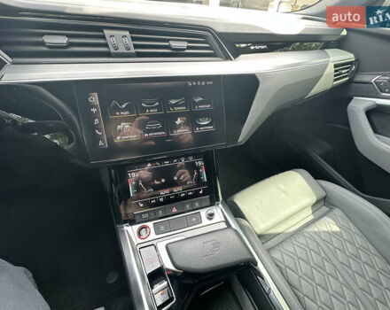 Синий Ауди E-Tron, объемом двигателя 0 л и пробегом 52 тыс. км за 47997 $, фото 20 на Automoto.ua