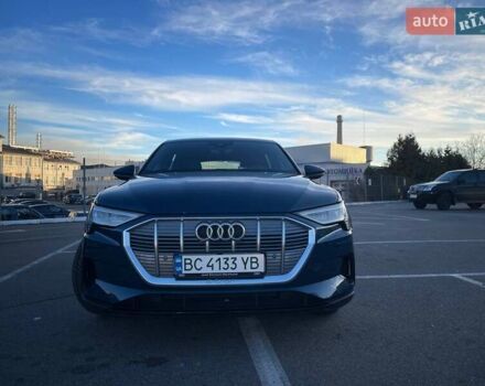 Синий Ауди E-Tron, объемом двигателя 0 л и пробегом 69 тыс. км за 31000 $, фото 1 на Automoto.ua