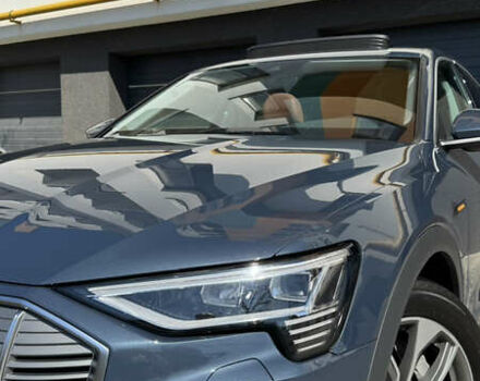 Синій Ауді E-Tron, об'ємом двигуна 0 л та пробігом 46 тис. км за 34900 $, фото 4 на Automoto.ua