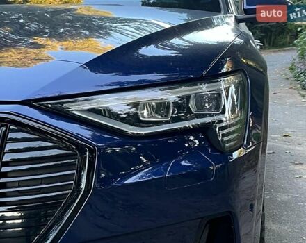 Синий Ауди E-Tron, объемом двигателя 0 л и пробегом 69 тыс. км за 35990 $, фото 4 на Automoto.ua