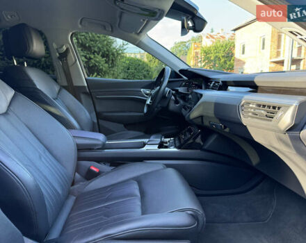 Синій Ауді E-Tron, об'ємом двигуна 0 л та пробігом 58 тис. км за 31500 $, фото 10 на Automoto.ua