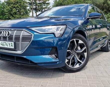 Синий Ауди E-Tron, объемом двигателя 0 л и пробегом 39 тыс. км за 36500 $, фото 45 на Automoto.ua