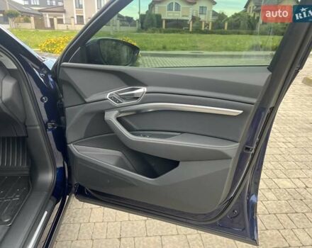 Синій Ауді E-Tron, об'ємом двигуна 0 л та пробігом 46 тис. км за 29900 $, фото 19 на Automoto.ua