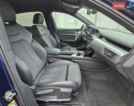 Синий Ауди E-Tron, объемом двигателя 0 л и пробегом 49 тыс. км за 39900 $, фото 16 на Automoto.ua