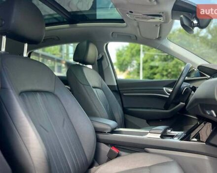 Синій Ауді E-Tron, об'ємом двигуна 0 л та пробігом 45 тис. км за 33900 $, фото 20 на Automoto.ua