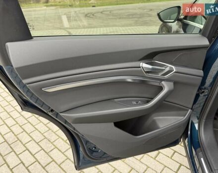 Синий Ауди E-Tron, объемом двигателя 0 л и пробегом 69 тыс. км за 32700 $, фото 27 на Automoto.ua