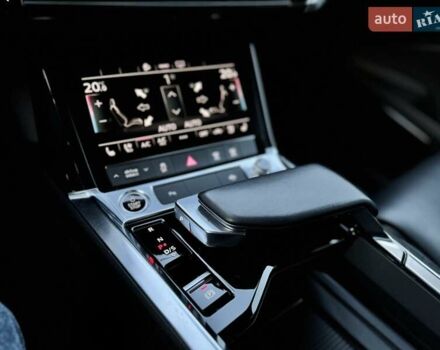 Синий Ауди E-Tron, объемом двигателя 0 л и пробегом 52 тыс. км за 37500 $, фото 82 на Automoto.ua
