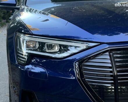 Синий Ауди E-Tron, объемом двигателя 0 л и пробегом 69 тыс. км за 35990 $, фото 3 на Automoto.ua