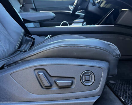 Синій Ауді E-Tron, об'ємом двигуна 0 л та пробігом 82 тис. км за 34800 $, фото 35 на Automoto.ua