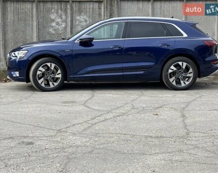 Синий Ауди E-Tron, объемом двигателя 0 л и пробегом 64 тыс. км за 32000 $, фото 2 на Automoto.ua