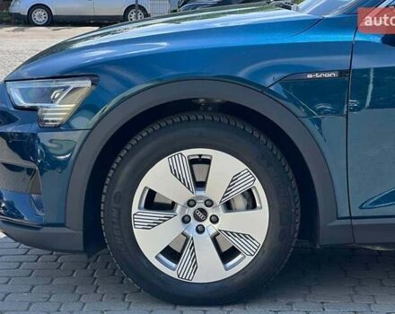 Синій Ауді E-Tron, об'ємом двигуна 0 л та пробігом 45 тис. км за 33900 $, фото 8 на Automoto.ua