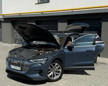 Синій Ауді E-Tron, об'ємом двигуна 0 л та пробігом 46 тис. км за 34900 $, фото 5 на Automoto.ua