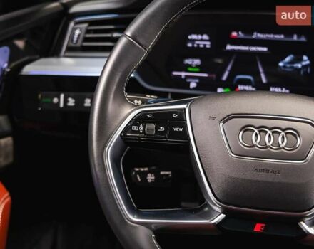 Синій Ауді E-Tron, об'ємом двигуна 0 л та пробігом 33 тис. км за 49899 $, фото 36 на Automoto.ua