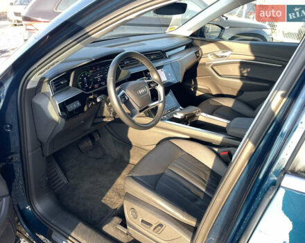 Синий Ауди E-Tron, объемом двигателя 0 л и пробегом 59 тыс. км за 34500 $, фото 22 на Automoto.ua