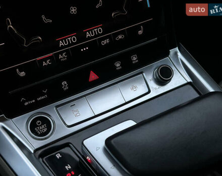 Синій Ауді E-Tron, об'ємом двигуна 0 л та пробігом 75 тис. км за 35900 $, фото 68 на Automoto.ua