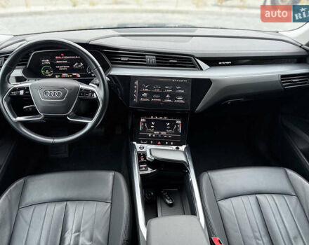Синій Ауді E-Tron, об'ємом двигуна 0 л та пробігом 67 тис. км за 33900 $, фото 6 на Automoto.ua
