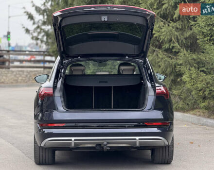 Синій Ауді E-Tron, об'ємом двигуна 0 л та пробігом 140 тис. км за 31000 $, фото 58 на Automoto.ua