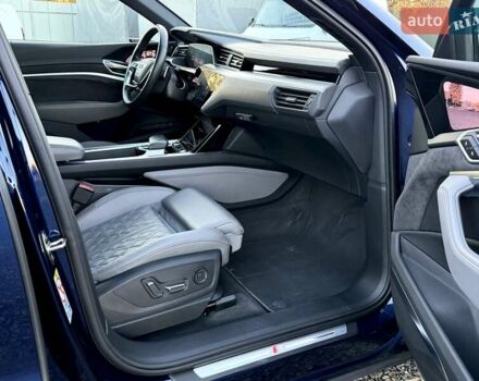Синий Ауди E-Tron, объемом двигателя 0 л и пробегом 44 тыс. км за 46600 $, фото 58 на Automoto.ua