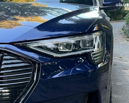 Синий Ауди E-Tron, объемом двигателя 0 л и пробегом 69 тыс. км за 35990 $, фото 4 на Automoto.ua