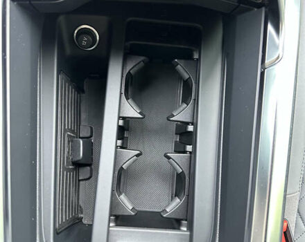 Синий Ауди E-Tron, объемом двигателя 0 л и пробегом 52 тыс. км за 47997 $, фото 24 на Automoto.ua