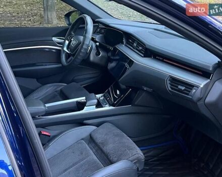 Синий Ауди E-Tron, объемом двигателя 0 л и пробегом 69 тыс. км за 35990 $, фото 19 на Automoto.ua