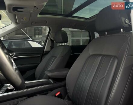 Синий Ауди E-Tron, объемом двигателя 0 л и пробегом 88 тыс. км за 36000 $, фото 13 на Automoto.ua