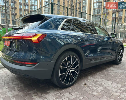 Синий Ауди E-Tron, объемом двигателя 0 л и пробегом 73 тыс. км за 34900 $, фото 9 на Automoto.ua