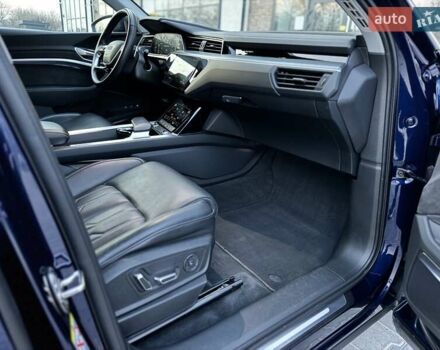 Синий Ауди E-Tron, объемом двигателя 0 л и пробегом 52 тыс. км за 37500 $, фото 90 на Automoto.ua