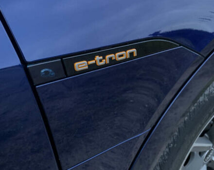 Синий Ауди E-Tron, объемом двигателя 0 л и пробегом 54 тыс. км за 32800 $, фото 16 на Automoto.ua