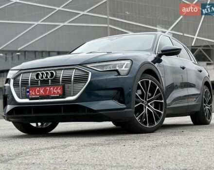 Синий Ауди E-Tron, объемом двигателя 0 л и пробегом 69 тыс. км за 33300 $, фото 2 на Automoto.ua