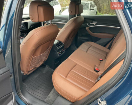 Синій Ауді E-Tron, об'ємом двигуна 0 л та пробігом 73 тис. км за 31000 $, фото 5 на Automoto.ua