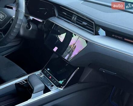 Синий Ауди E-Tron, объемом двигателя 0 л и пробегом 69 тыс. км за 35990 $, фото 22 на Automoto.ua