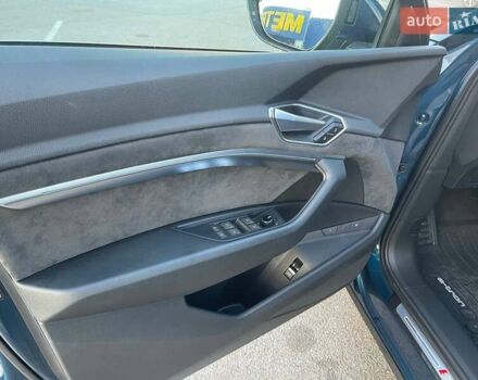 Синий Ауди E-Tron, объемом двигателя 0 л и пробегом 69 тыс. км за 31000 $, фото 9 на Automoto.ua