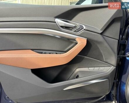 Синий Ауди E-Tron, объемом двигателя 0 л и пробегом 64 тыс. км за 32000 $, фото 18 на Automoto.ua