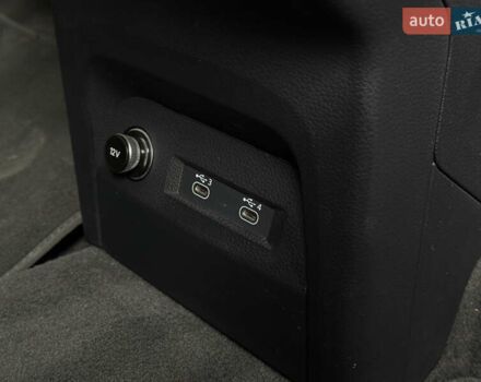 Синій Ауді E-Tron, об'ємом двигуна 0 л та пробігом 140 тис. км за 31000 $, фото 35 на Automoto.ua