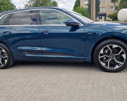 Синий Ауди E-Tron, объемом двигателя 0 л и пробегом 39 тыс. км за 36500 $, фото 15 на Automoto.ua