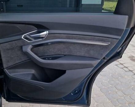 Синий Ауди E-Tron, объемом двигателя 0 л и пробегом 39 тыс. км за 36500 $, фото 73 на Automoto.ua