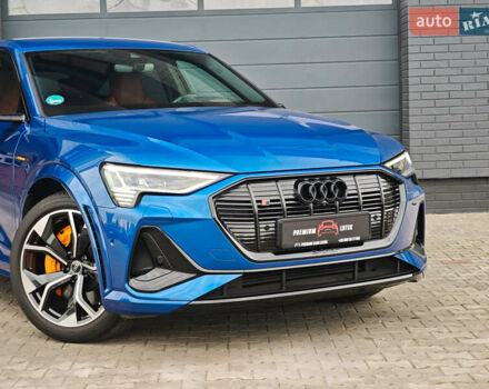 Синій Ауді E-Tron, об'ємом двигуна 0 л та пробігом 35 тис. км за 49899 $, фото 2 на Automoto.ua