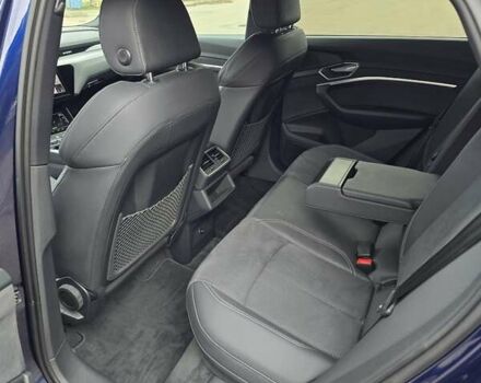 Синий Ауди E-Tron, объемом двигателя 0 л и пробегом 49 тыс. км за 39900 $, фото 25 на Automoto.ua