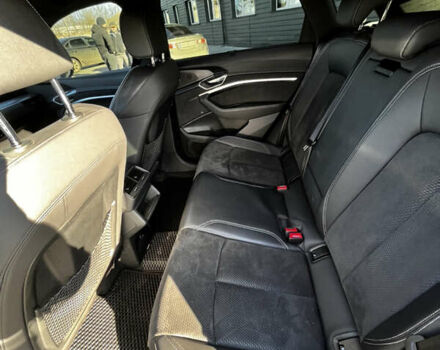 Синій Ауді E-Tron, об'ємом двигуна 0 л та пробігом 82 тис. км за 34800 $, фото 21 на Automoto.ua