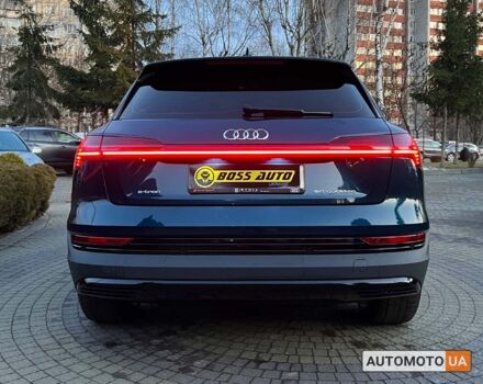 Синий Ауди E-Tron, объемом двигателя 71 л и пробегом 50 тыс. км за 34500 $, фото 5 на Automoto.ua