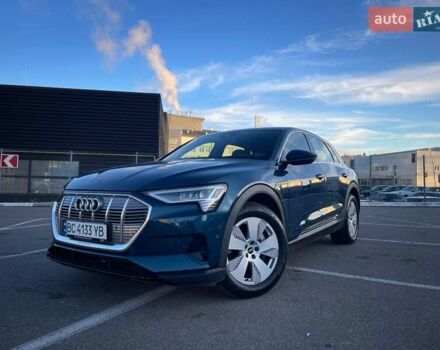 Синий Ауди E-Tron, объемом двигателя 0 л и пробегом 69 тыс. км за 31000 $, фото 5 на Automoto.ua